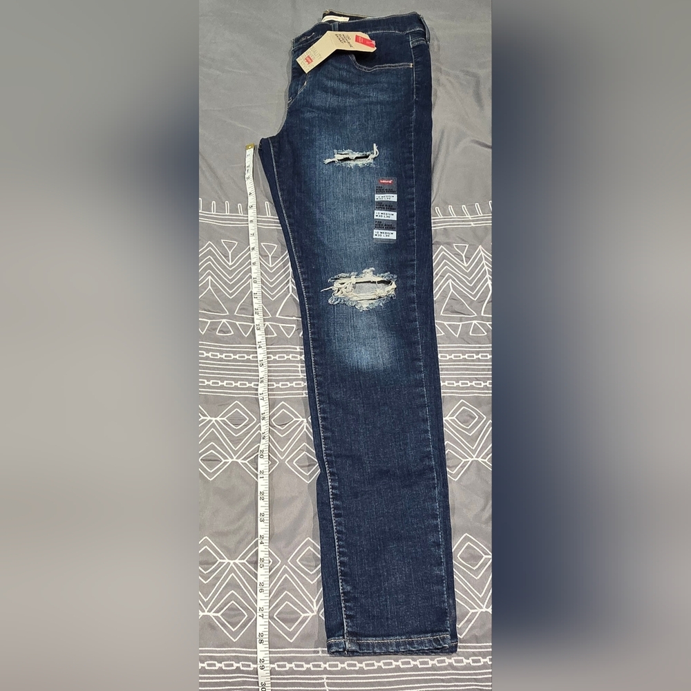 Levis High Rise Super Skinny Distressed Jeans Size 30 - Picture 3 of 9
